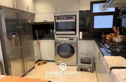 شقة - 2 غرف نوم - 2 حمامات للايجار في ذا كورت ياردز - كمبوندات الشيخ زايد - الشيخ زايد - الجيزة