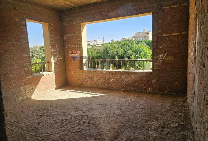 8176900 - Property Image 3