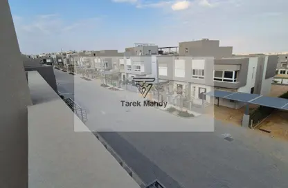 Townhouse - 4 Bedrooms - 5 Bathrooms for sale in Etapa - Sheikh Zayed Compounds - Sheikh Zayed City - Giza
