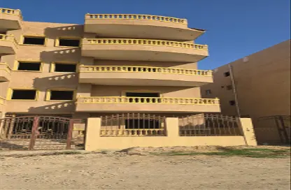 منزل مزدوج - 8 غرف نوم - 8 حمامات للبيع في الحي الثالث - مدينة العبور - القليوبية