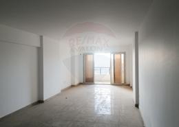 Apartment - 3 bedrooms - 3 bathrooms for للايجار in El Safwa - New Smouha - Smouha - Hay Sharq - Alexandria