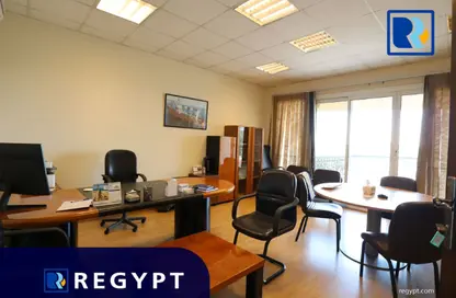 Office Space - Studio - 7+ Bathrooms for rent in Cornish El Nile St. - Maadi - Hay El Maadi - Cairo
