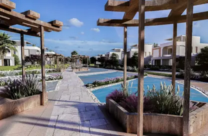 فيلا - 4 غرف نوم - 4 حمامات للبيع في طريق بيفرلي هيلز - الحي السابع عشر - الشيخ زايد - الجيزة