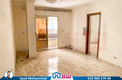 Apartment - 3 Bedrooms - 1 Bathroom for sale in Cleopatra - Hay Sharq - Alexandria