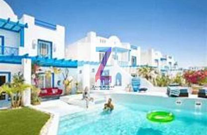 Chalet - 2 Bedrooms - 2 Bathrooms for sale in Mountain View - Ras Al Hekma - North Coast