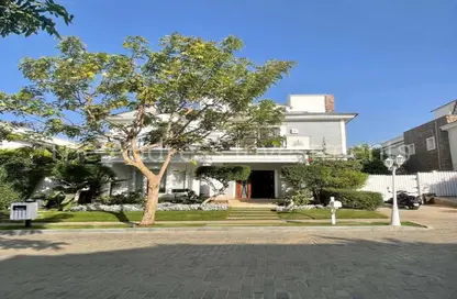Villa - 4 Bedrooms - 3 Bathrooms for sale in Mountain View iCity - 5th Settlement Compounds - The 5th Settlement - New Cairo City - Cairo