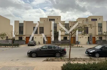 تاون هاوس - 3 غرف نوم - 3 حمامات للبيع في كمبوند البروج - كمبوندات الشروق - مدينة الشروق - القاهرة
