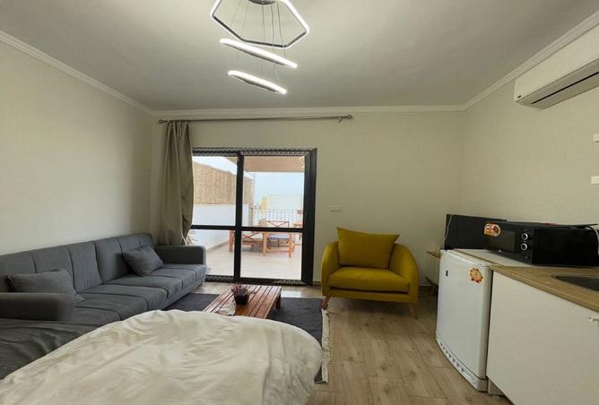 8318776 - Property Image 2