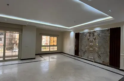 Apartment - 3 Bedrooms - 2 Bathrooms for rent in Salah Salem St. - El Banafseg 9 - El Banafseg - New Cairo City - Cairo