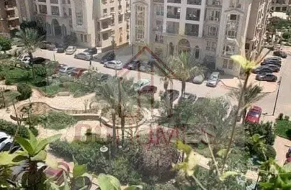 Apartment - 2 Bedrooms - 2 Bathrooms for sale in Al Hadaba Al Wosta - Mokattam - Cairo