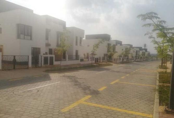 8305492 - Property Image 2