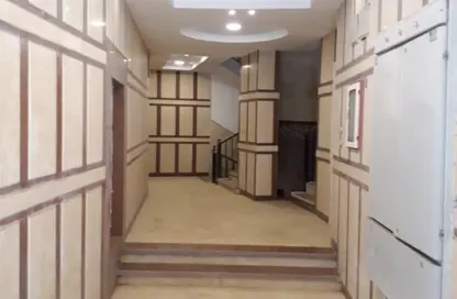 Half Floor - Studio - 3 Bathrooms for rent in Attaba - Cairo