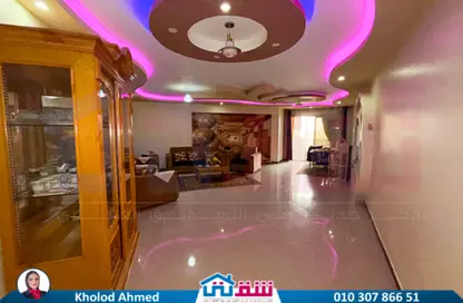 شقة - 3 غرف نوم - 3 حمامات للبيع في شارع رشدي - ستانلي - حي شرق - الاسكندرية