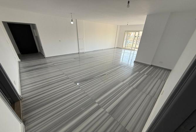 7992379 - Property Image 2