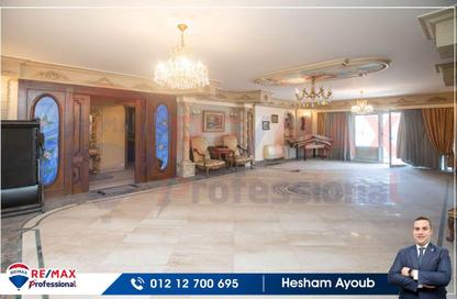 Apartment - 3 Bedrooms - 2 Bathrooms for sale in Albert Al Awal St. - Smouha - Hay Sharq - Alexandria