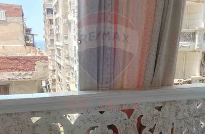 Apartment - 3 Bedrooms - 2 Bathrooms for rent in Camp Chezar - Hay Wasat - Alexandria