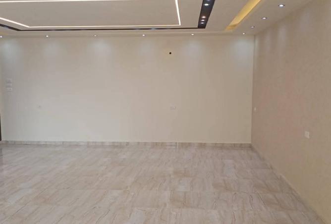 8161357 - Property Image 2