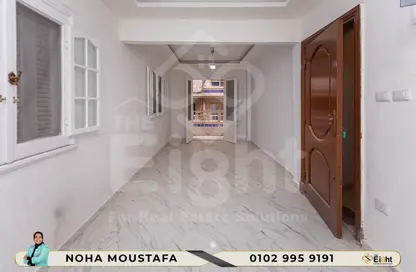 Apartment - 2 Bedrooms - 1 Bathroom for sale in Khaled Ibn Al Walid St. - Miami - Hay Awal El Montazah - Alexandria