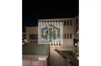 مساحات مكتبية - استوديو - 2 حمامات للايجار في ديستريكت 5 - كمبوندات التجمع الخامس - التجمع الخامس - مدينة القاهرة الجديدة - القاهرة