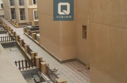 Apartment - 2 Bedrooms - 1 Bathroom for sale in Al Hadaba Al Wosta - Mokattam - Cairo