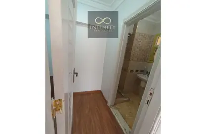 Apartment - 2 Bedrooms - 2 Bathrooms for rent in Zahraa El Maadi - Hay El Maadi - Cairo