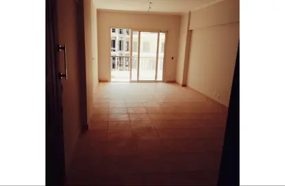 Apartment - 2 Bedrooms - 2 Bathrooms for rent in Capital East - Nasr City Compounds - Nasr City - Cairo