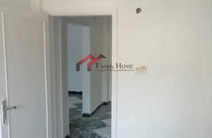 Apartment - 2 Bedrooms - 1 Bathroom for sale in Masaken Saqr Quraish St. - 10th District - Nasr City - Cairo