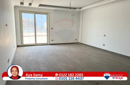 Duplex - 4 Bedrooms - 4 Bathrooms for sale in Glim - Hay Sharq - Alexandria