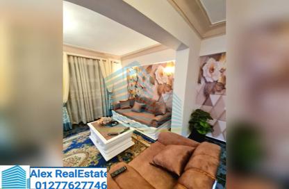 Apartment - 2 Bedrooms - 1 Bathroom for rent in Smouha Square - Smouha - Hay Sharq - Alexandria