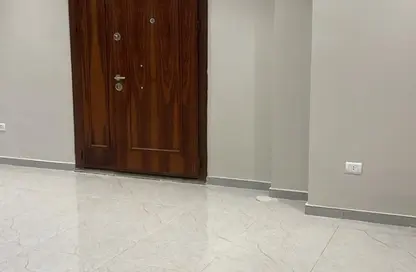 شقة - 3 غرف نوم - 2 حمامات للبيع في المنطقة ز - حى جنوب الاكايمية - مدينة القاهرة الجديدة - القاهرة