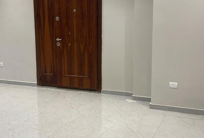 8190100 - Property Image 3