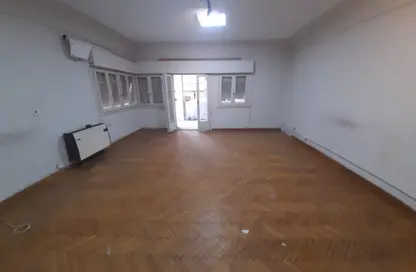 مكتب عمل جماعي - استوديو - 4 حمامات للايجار في شارع عبد الحميد لطفي - المهندسين - الجيزة