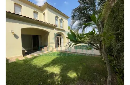 Villa - 6 Bedrooms - 6 Bathrooms for sale in Isadore - Uptown Cairo - Mokattam - Cairo