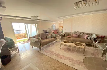 Apartment - 3 Bedrooms - 3 Bathrooms for sale in Mohammed Saleh Abou Youssef St. - Saba Basha - Hay Sharq - Alexandria