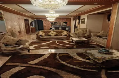 Apartment - 5 Bedrooms - 2 Bathrooms for sale in Nasr City - Cairo