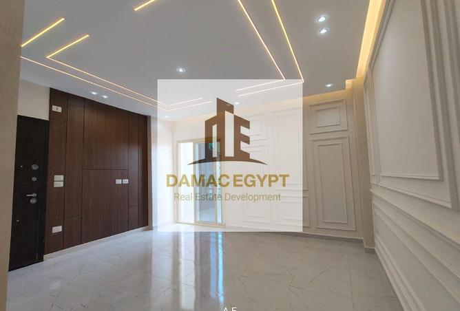 8306220 - Property Image 3