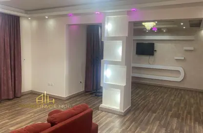 دوبلكس - 4 غرف نوم - 5 حمامات للايجار في حى القرنفل - التجمع الخامس - مدينة القاهرة الجديدة - القاهرة