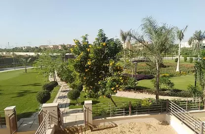 Townhouse - 3 Bedrooms - 4 Bathrooms for sale in Madinaty - Cairo