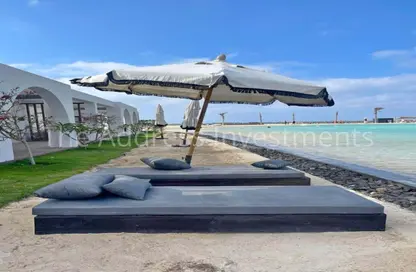 Chalet - 2 Bedrooms - 2 Bathrooms for sale in June - Ras Al Hekma - North Coast