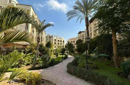 Apartment - 3 Bedrooms - 3 Bathrooms for sale in Hadayek Al Mohandessin - 4th District - Sheikh Zayed City - Giza
