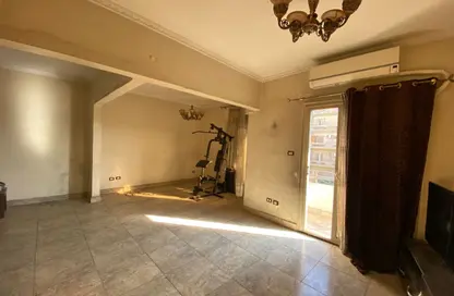 شقة - 2 غرف نوم - 1 حمام للبيع في شارع جامعه القاهره - الدقي - الجيزة شقة - 2 غرف نوم - 1 حمام للبيع في شارع جامعه القاهره - الدقي - الجيزة