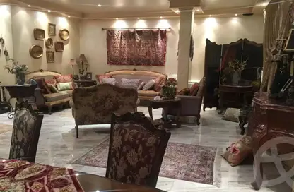 شقة - 3 غرف نوم - 3 حمامات للبيع في شارع محمد حسنين هيكل - المنطقة السادسة - مدينة نصر - القاهرة