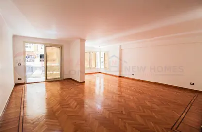 Apartment - 3 Bedrooms - 3 Bathrooms for rent in Smouha - Hay Sharq - Alexandria