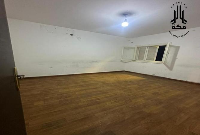 8260272 - Property Image 2