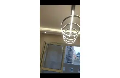 شقة - 3 غرف نوم - 2 حمامات للايجار في شارع السيده خديجه - الحديقة الدولية - الحي السابع - مدينة نصر - القاهرة
