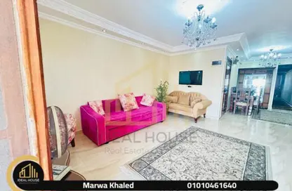 Apartment - 2 Bedrooms - 1 Bathroom for rent in Zezenia - Hay Sharq - Alexandria