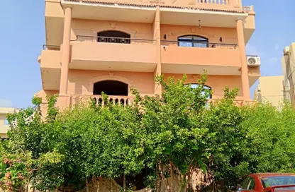 Apartment - 3 Bedrooms - 2 Bathrooms for sale in 1st Neighborhood - 1st District East - Shorouk City - Cairo