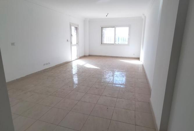 8252619 - Property Image 2