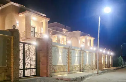فيلا - 7 غرف نوم - 8 حمامات للبيع في كينج مريوط - حي العامرية - الاسكندرية