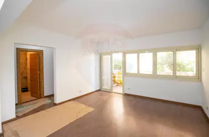 Apartment - 2 Bedrooms - 1 Bathroom for sale in Khaled Ibn Alwaleed St. - Al Maamoura - Hay Than El Montazah - Alexandria